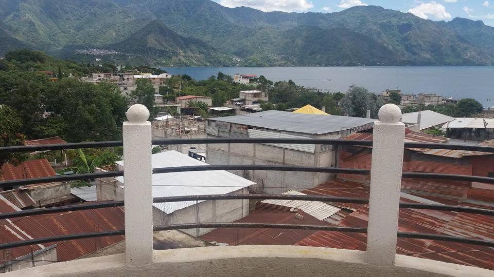 Hotel Don Chema San Pedro La Laguna Exteriör bild