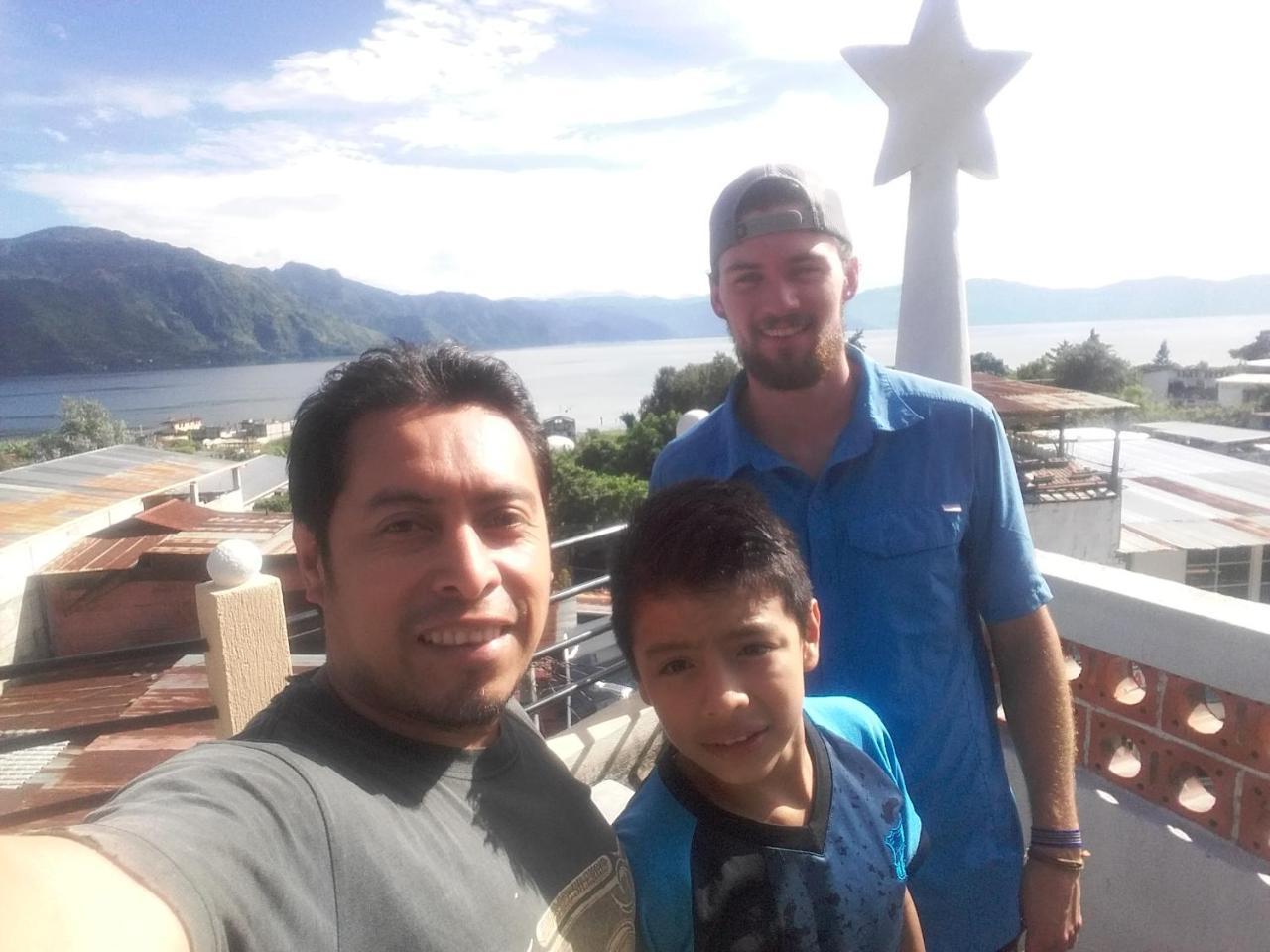 Hotel Don Chema San Pedro La Laguna Exteriör bild